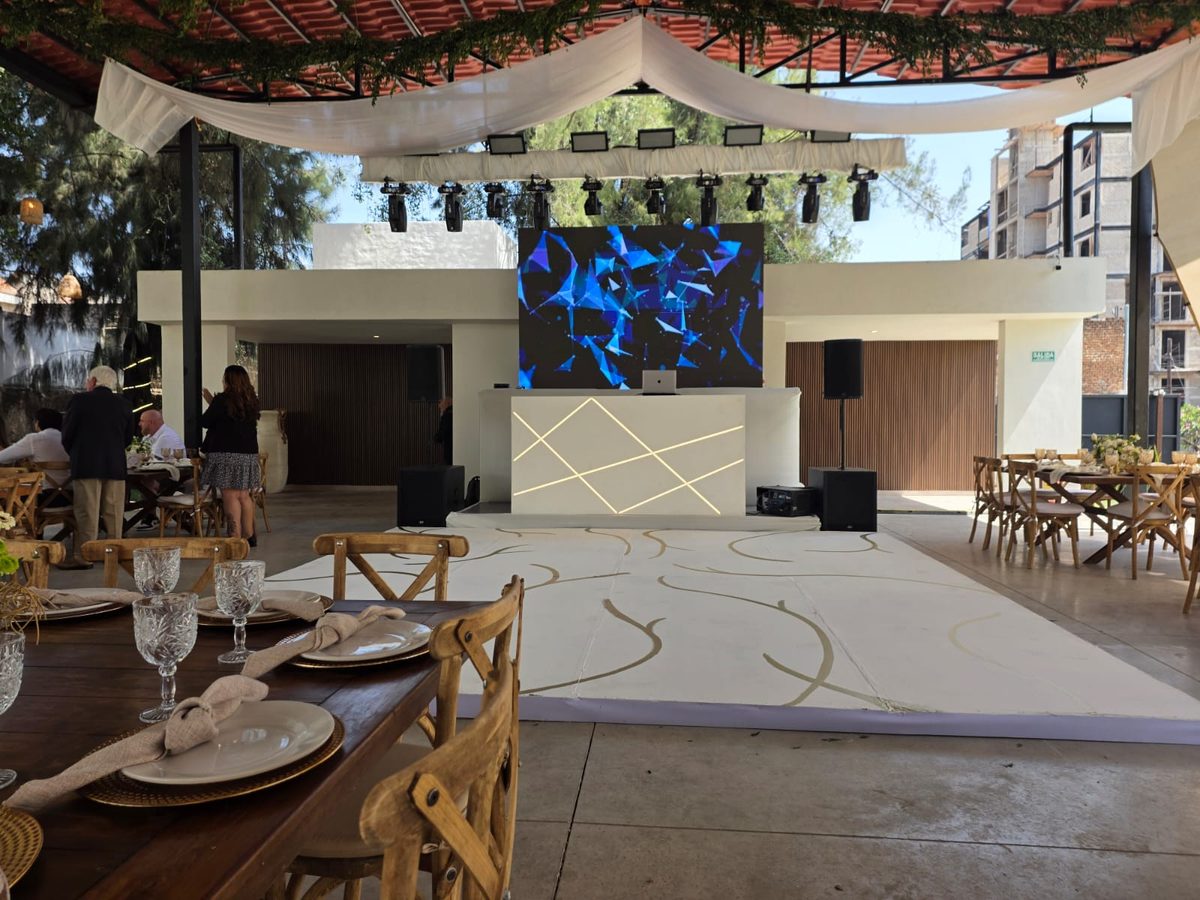 Boda - Pista y pantalla LED