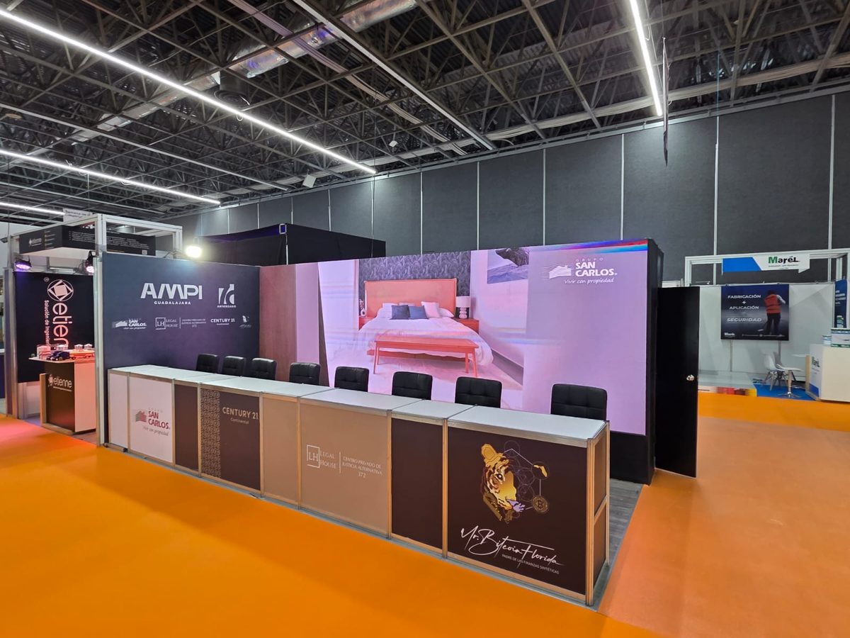 Stand inmobiliario - Pantalla LED